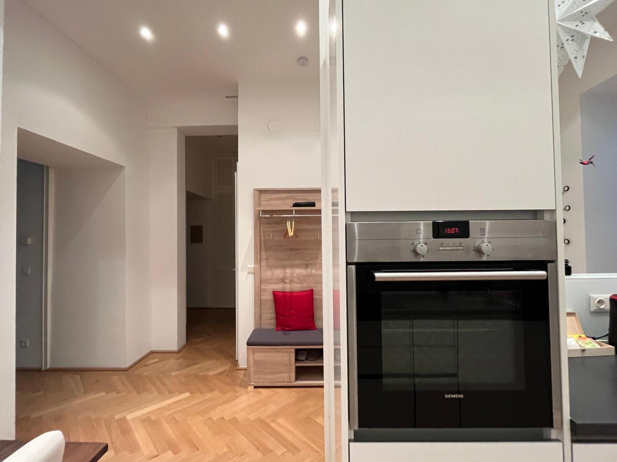 Quiet Apartment Next To Belvedere & Central Station Viena Exterior foto